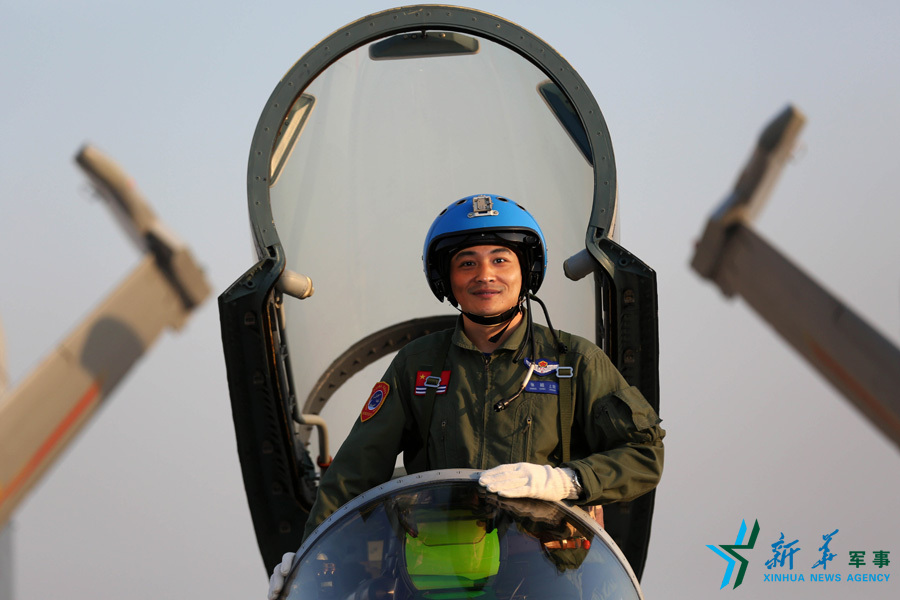 ↑戰機中的張超。