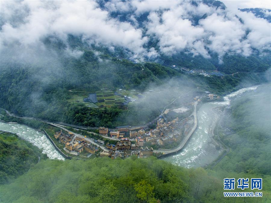 （直過民族脫貧攻堅(jiān)·圖文互動）（4）滿目青山變成“綠色銀行”——我國獨(dú)龍族人民走出綠色脫貧之路