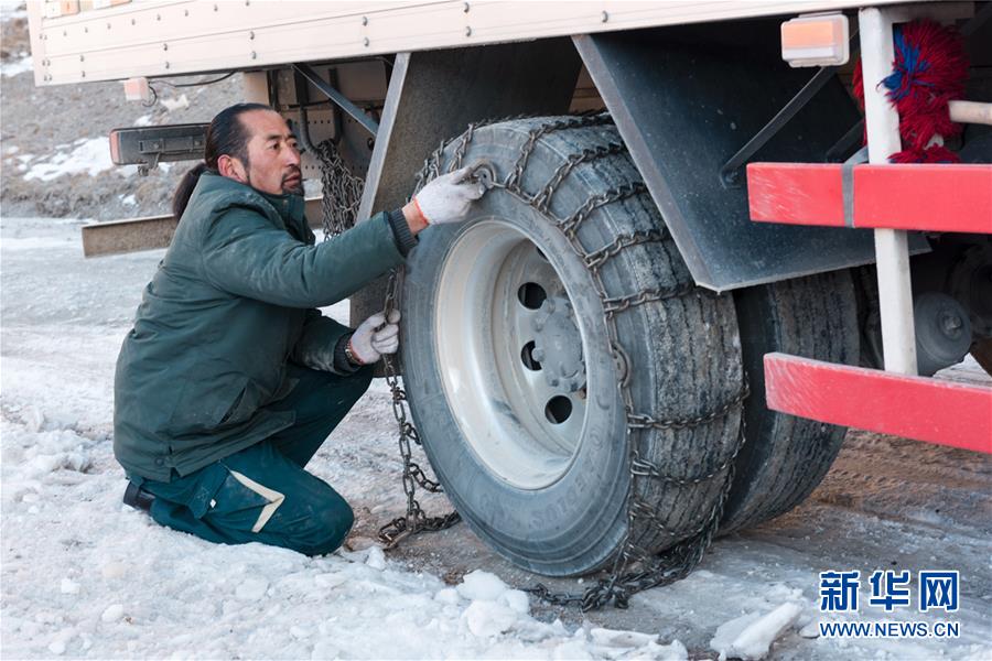 （新華全媒頭條·圖文互動）（4）格?；ㄩ_滿天路——寫在川藏公路通車65周年之際