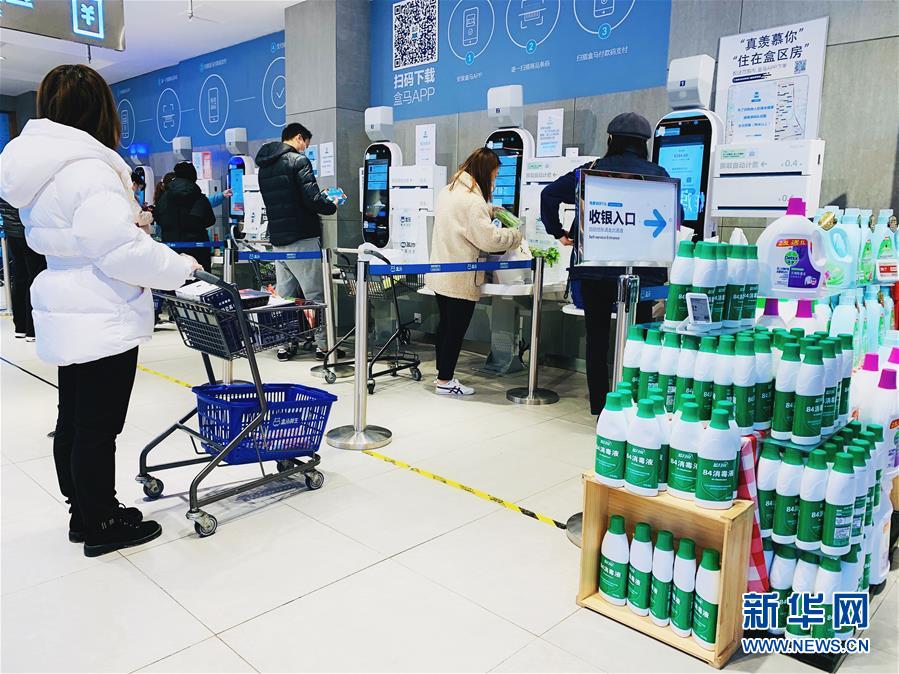 （圖文互動）（2）吃粉擼串，商圈“打卡”，動車出廠——湖南“標簽”復蘇記