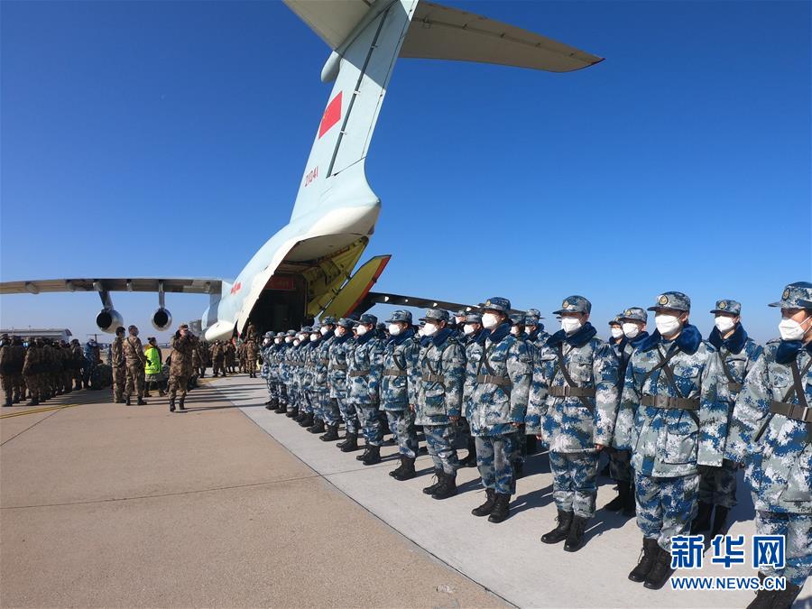 （一線抗疫群英譜·圖文互動）（3）起飛，在人民最需要的時刻——中部戰(zhàn)區(qū)空軍航空兵某團(tuán)支援湖北抗“疫”空運(yùn)記事