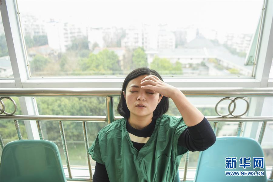 （一線抗疫群英譜·圖文互動）（8）“我已躬身入局，勢要共渡難關!”——戰“疫”一線醫生黃霞
