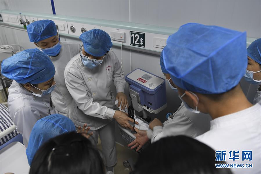 （圖文互動）（1）“你們逆行，我們護航”——廣西關愛一線醫務工作者見聞 