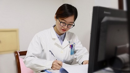 有才！這位女醫(yī)生自創(chuàng)說唱視頻，讓科普更“接地氣”