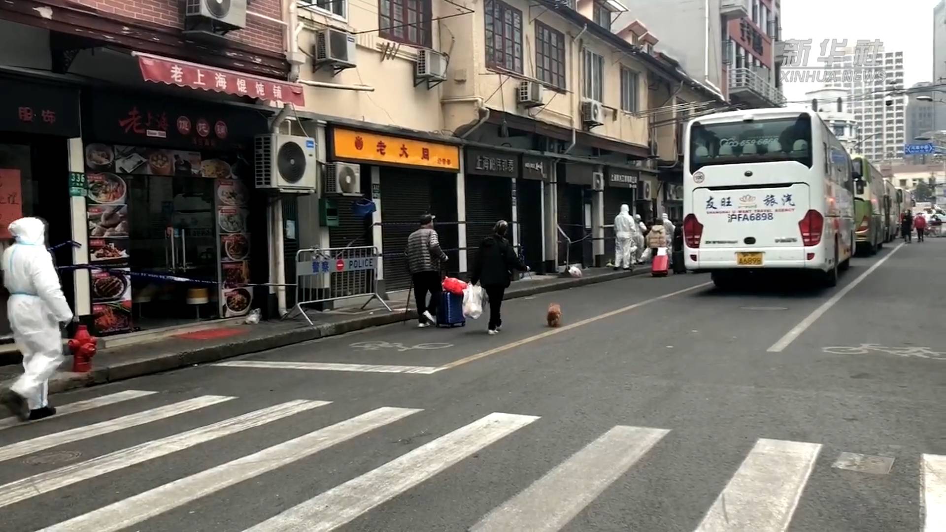 居民隔離可以帶寵物了，暖心！