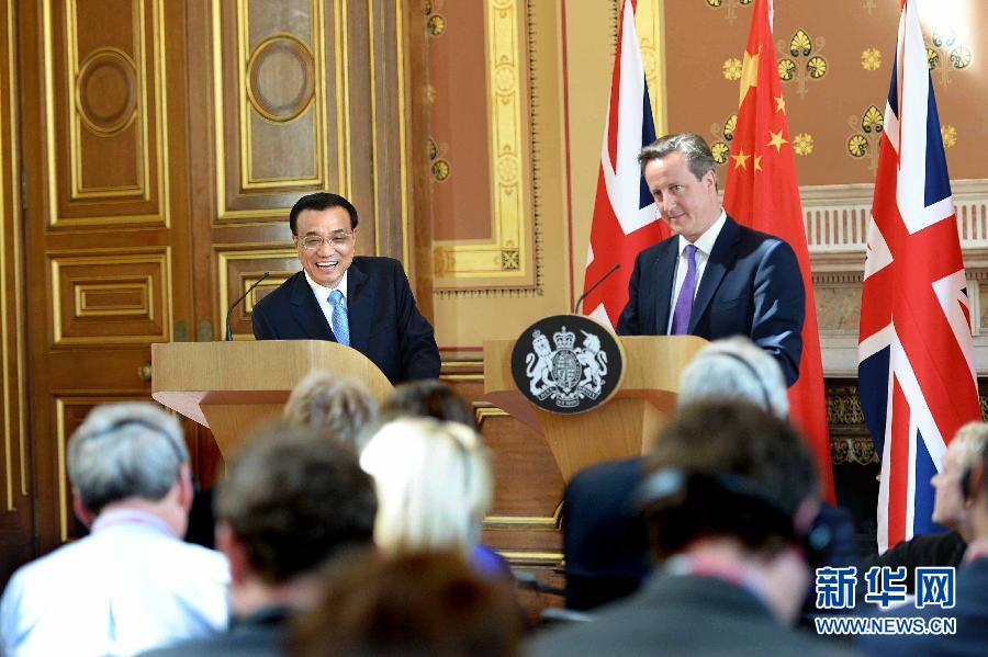 6月17日，中國國務院總理李克強同英國首相卡梅倫在倫敦舉行中英總理年度會晤后共同會見記者。新華社記者 李濤 攝