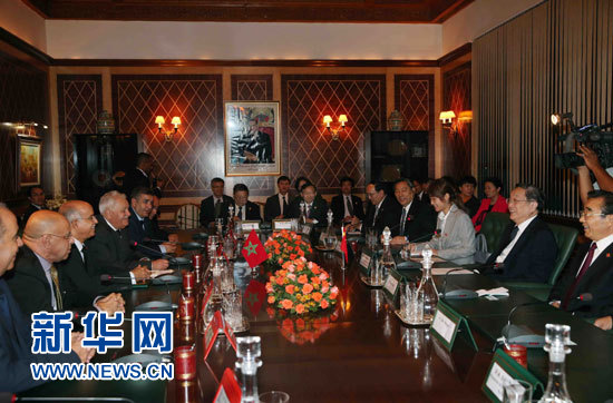 11月3日，中國全國政協(xié)主席俞正聲在拉巴特與摩洛哥參議長比亞迪拉進行會談。 新華社記者 劉衛(wèi)兵 攝