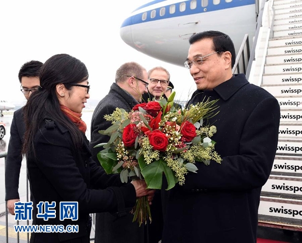 1月20日，中國國務院總理李克強抵達瑞士蘇黎世，出席達沃斯世界經濟論壇年會并對瑞士進行工作訪問。 新華社記者 饒愛民 攝