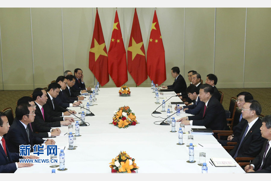 11月19日，國(guó)家主席習(xí)近平在利馬會(huì)見越南國(guó)家主席陳大光。新華社記者 龐興雷 攝 