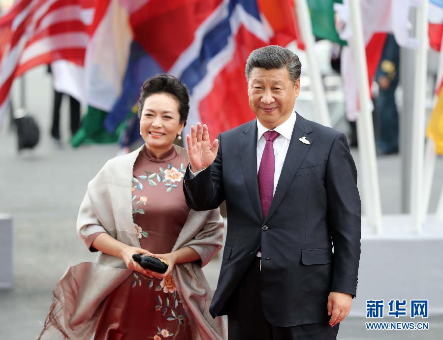 7月7日，二十國集團領導人第十二次峰會在德國漢堡舉行。國家主席習近平出席并發表題為《堅持開放包容　推動聯動增長》的重要講話。這是習近平和夫人彭麗媛出席漢堡峰會舉行的音樂會。新華社記者 劉衛兵 攝 
