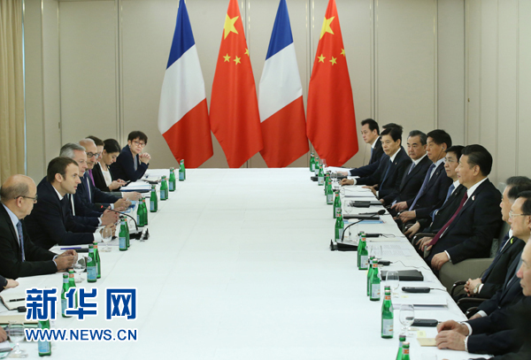 7月8日，國(guó)家主席習(xí)近平在漢堡會(huì)見(jiàn)法國(guó)總統(tǒng)馬克龍。新華社記者 姚大偉 攝
